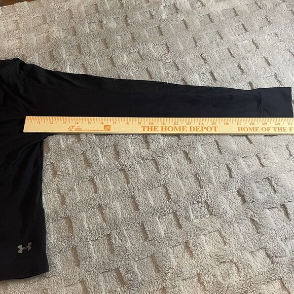 Under Armour Women's Cropped Mesh Long Sleeve Sz M Vented Black and Silver - Picture 8 of 12